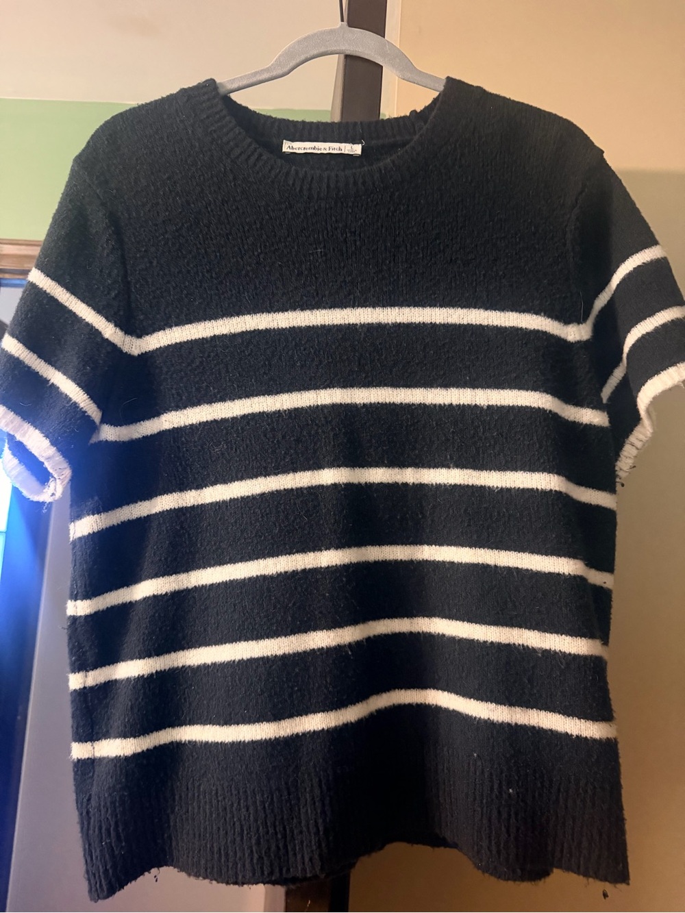 Abercrombie & Fitch Black and White Striped Crewneck Sweater